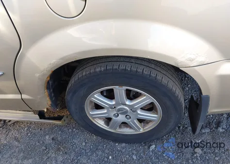 2011 Chrysler Town & Country Touring из США, поврежденный, VIN 2A4RR5DG5BR615227